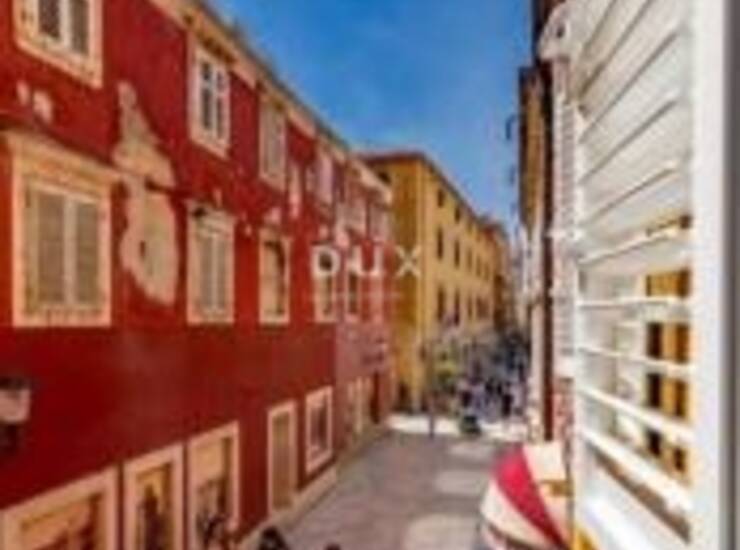 ZADAR, POLUOTOK - Objekat na Kalelargi 38 m², poslovni prostor, urbani život 