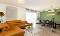 Trosoban stan, Rijeka, Zamet, prodaja, 330000 €, 109 m2