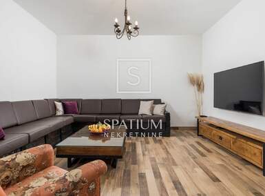 Kuca, Opatija, Poljane, najam, 3100 €, 200 m2