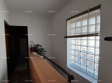 Kuca, Pula, prodaja, 240000 €, 142 m2