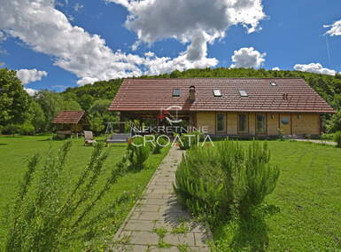 Kuca, Ivanec, prodaja, 499990 €, 342 m2