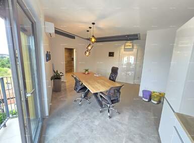 Trosoban stan, Pula, prodaja, 395000 €, 125 m2