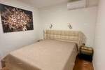 Prodajemo potpuno renoviranu kuću s dva odvojena apartmana na izvrsnoj lok...