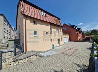 Kuca, Gospić, prodaja, 375000 €, 201 m2