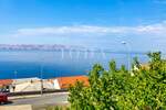 SENJ, stan 105m2 u prizemlju sa prekrasnim pogledom na more