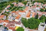 Prodaje se stara kamena kuća s zemljištem u Barbanu – idealno za kuću ...
