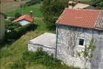 Prodaje se stara kamena kuća s zemljištem u Barbanu – idealno za kuću ...