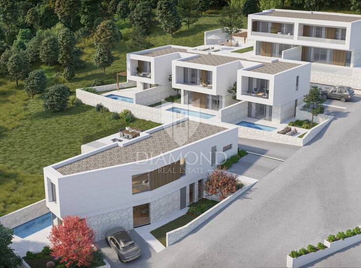 Crikvenica, dvoetažna kuća 108.9 m2 s bazenom, prodaja