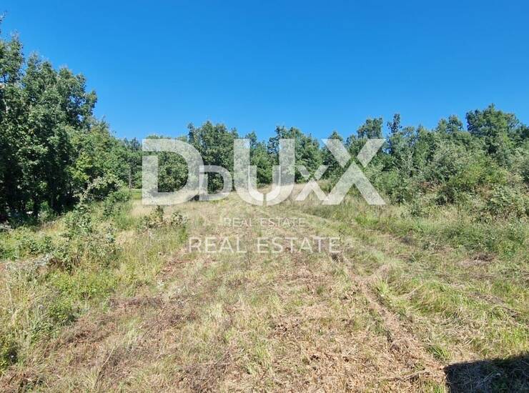 Istra, Oprtalj, građevinsko zemljište, 1.662 m2