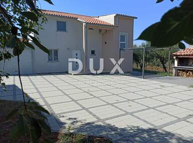 Kuca, Pula, Šikići, prodaja, 350000 €, 115 m2