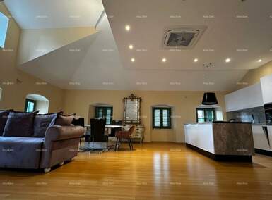 Dvosoban stan, Opatija, prodaja, 985000 €, 185 m2