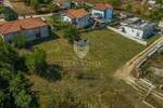 Umag, okolica - prostrano zemljište 1.300 m2 na rubu naselja!