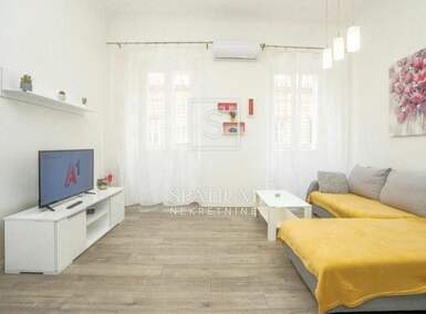 Dvosoban stan, Rijeka, Centar, najam, 700 €, 55 m2