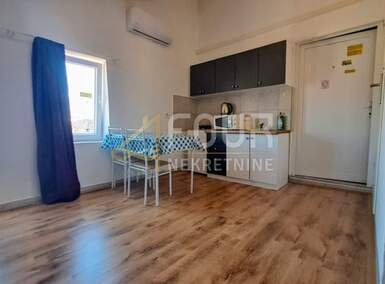 Cetvorosoban stan, Pula, Centar, prodaja, 235000 €, 72 m2