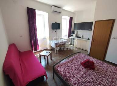 Stan, Pula, Centar, prodaja, 300000 €, 90 m2