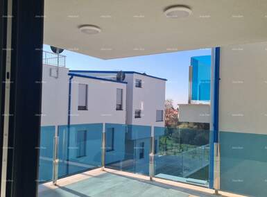 Dvosoban stan, Umag, prodaja, 320000 €, 72 m2
