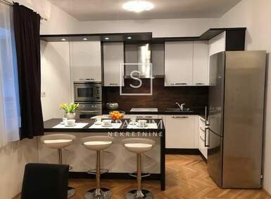 Dvosoban stan, Rijeka, Centar, najam, 700 €, 62 m2