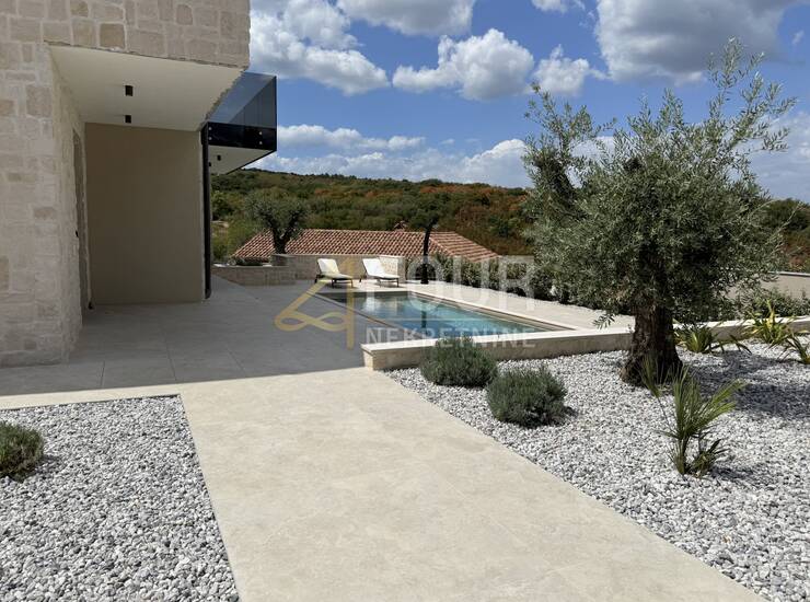 Otok Krk, Šilo, samostojeća kuća s bazenom, novogradnja