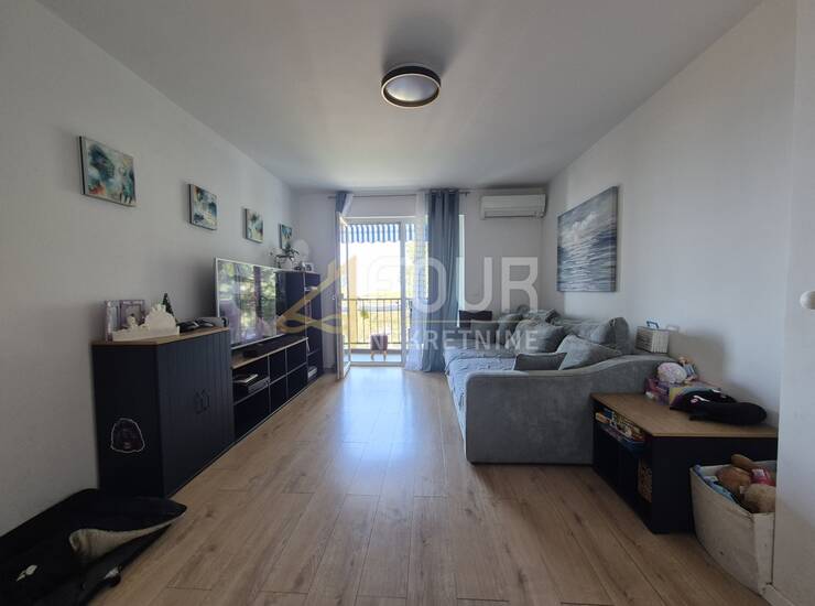 Rijeka, Škurinje, 3s+db, 84.15m2, lođa, pogled na more
