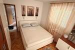 U Vrsaru je u prodaji  održavan i potpuno namješten stan površine 55 m²...