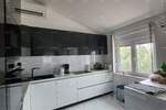 Top lokacija!
Penthouse sa privatnim liftom!
Nalazi se na 3.katu zgrade s p...