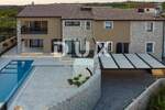 Istra, Nova Vas, Luksuzna dvojna vila, 146.42 m2, bazen, terasa