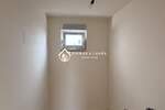 Dugo selo,4-soban stan(S1)140m2 s  prostranim vrtom s 3 strane + 2 PM