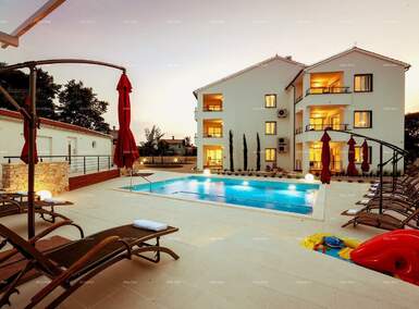 Dvosoban stan, Peroj, prodaja, 292000 €, 69 m2