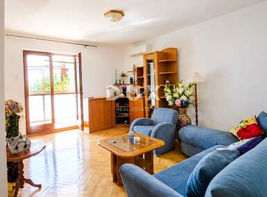 Trosoban stan, Lovran, prodaja, 350000 €, 62 m2
