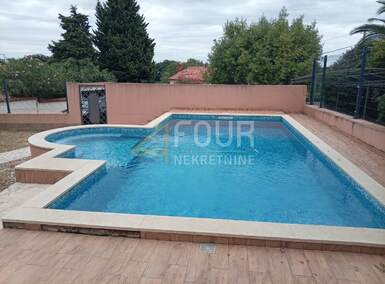 Kuca, Medulin, Premantura, najam, 2500 €, 112 m2