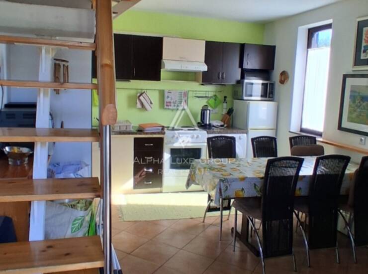 Istra, stan s pogledom na more i krovnom terasom