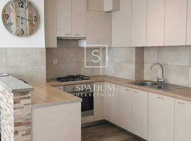 Trosoban stan, Rijeka, Belveder, najam, 800 €, 68 m2