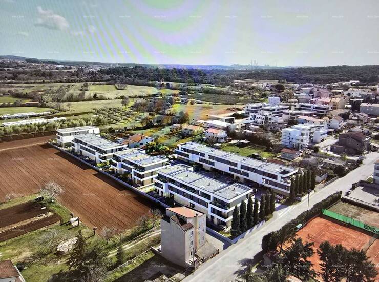 Prodajemo stan u novom stambenom kompleksu, u Štinjanu. Kompleks se sastoj...