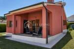 Poreč, okolica - prekrasna obiteljska kuća 148 m² s uređenom okućnicom 
