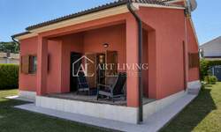 Kuca, Poreč, prodaja, 530000 €, 148 m2