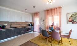 Cetvorosoban stan, Kastav, Brestovice, najam, 1700 €, 98 m2
