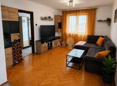 Trosoban stan, Kostrena, najam, 1400 €, 120 m2