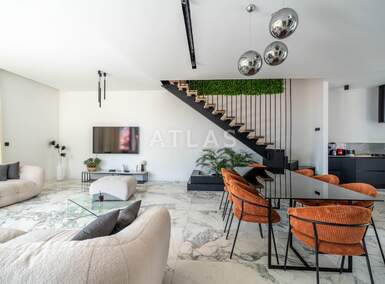 Kuca, Kostrena, najam, 3800 €, 293 m2