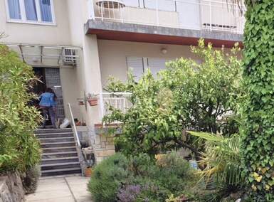 Kuca, Lovran, prodaja, 590000 €, 270 m2