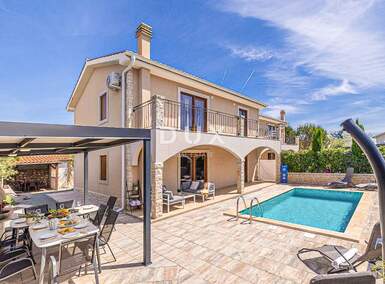 Kuca, Krk, Linardići, prodaja, 495000 €, 171 m2