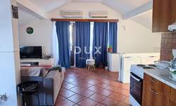 Trosoban stan, Mali Lošinj, Veli Lošinj, prodaja, 300000 €, 75 m2