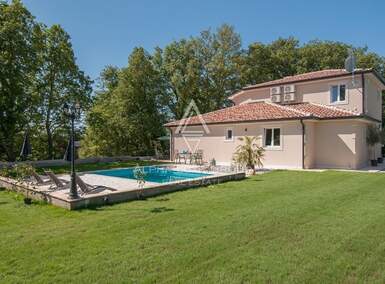 Kuca, Tinjan, prodaja, 540000 €, 159 m2