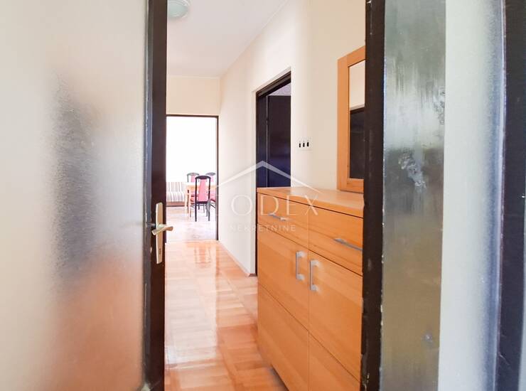 Mrežnica - prodaja kuće sa potencijalom za 3 apartmana