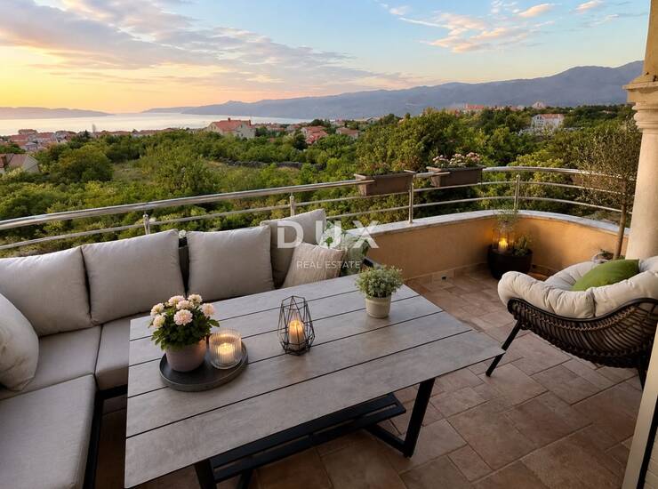 Marinići, trosoban stan, 105 m, balkon, pogled na more
