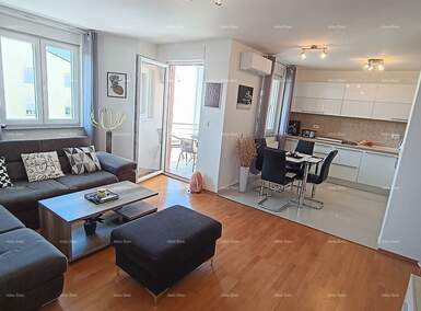 Dvosoban stan, Pula, prodaja, 349900 €, 70 m2