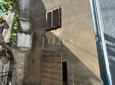 Kuca, Vrbnik, prodaja, 157000 €, 72 m2