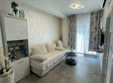 Jednosoban stan, Pula, najam, 600 €, 43 m2