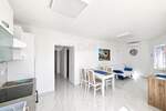 Malinska, prodaja, apartman na drugom katu s pogledom na more! 