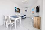Malinska, prodaja, apartman na drugom katu s pogledom na more! 