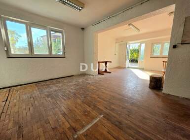 Poslovni prostor, Matulji, najam, 700 €, 170 m2